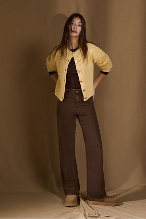 شلوار جین قهوه ای زنانه پاچه گشاد Stradivarius - کد 889947425