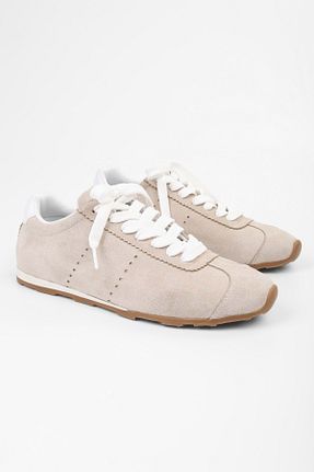 کفش اسنیکر بژ زنانه بند دار Shoeberry - کد 927630378