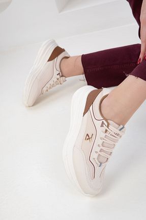 کفش اسنیکر بژ زنانه بند دار SOHO - کد 925981720