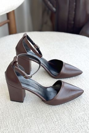 کفش پاشنه بلند کلاسیک قهوه ای زنانه چرم GOFFSHOES - کد 929477899