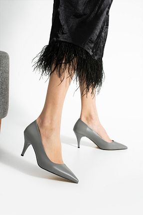 کفش پاشنه بلند کلاسیک طوسی زنانه چرم مصنوعی Güllü Shoes - کد 928363849