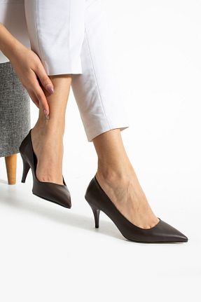 کفش پاشنه بلند کلاسیک قهوه ای زنانه چرم مصنوعی Güllü Shoes - کد 928382344