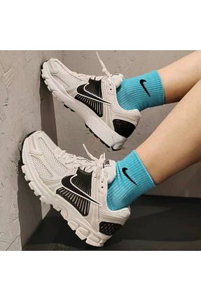 کفش پیاده روی سفید زنانه پارچه ای Nike - کد 929252401
