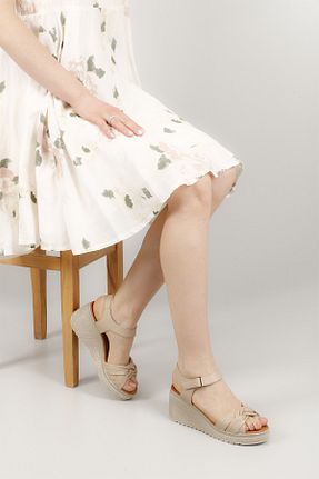 صندل قهوه ای زنانه پاشنه پر GÖNDERİ(R) - کد 684485590
