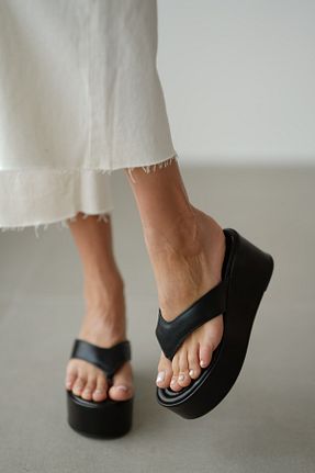 دمپائی مشکی زنانه چرم مصنوعی selinshoes - کد 929480047
