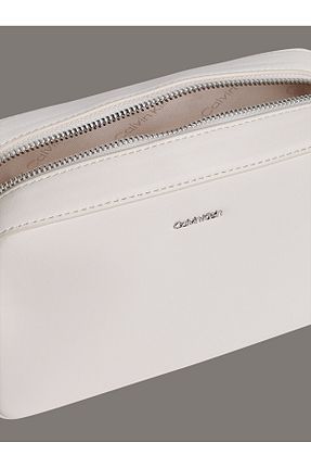 کیف دوشی سفید زنانه چرم مصنوعی Calvin Klein - کد 929694768