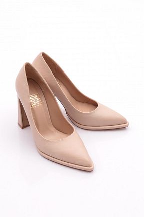 کفش پاشنه بلند کلاسیک بژ زنانه چرم مصنوعی Dgn - کد 930359395