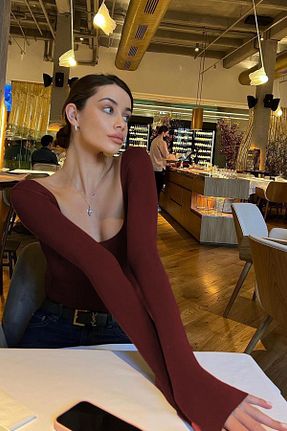 بادی زرشکی زنانه یقه U Madmext - کد 716335452