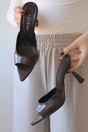 کفش پاشنه بلند کلاسیک قهوه ای زنانه چرم مصنوعی POLKA STORE - کد 930653689
