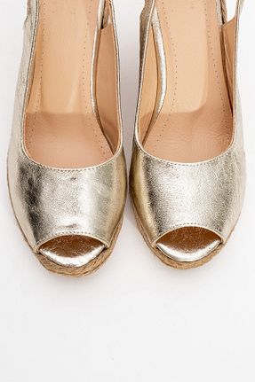 صندل طلائی زنانه پاشنه پر luvishoes - کد 931220909