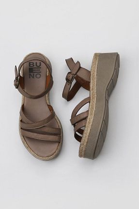 صندل طوسی زنانه پاشنه پر Bueno Shoes - کد 774836446