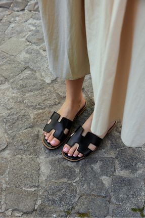 دمپائی مشکی زنانه چرم مصنوعی MİLAYA SHOES - کد 932343734