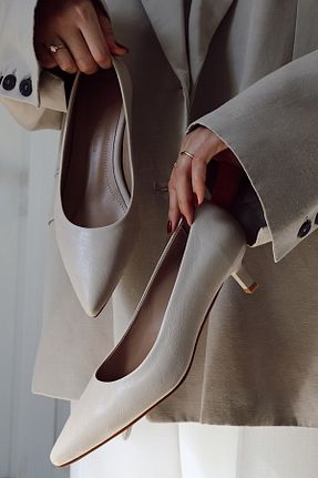 کفش پاشنه بلند کلاسیک بژ زنانه چرم مصنوعی POLKA STORE - کد 931569974