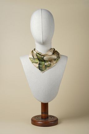 دستمال گردن بژ زنانه ابریشم silqoora - کد 899448883