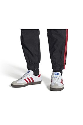 کفش اسنیکر سفید زنانه بند دار adidas - کد 839880298