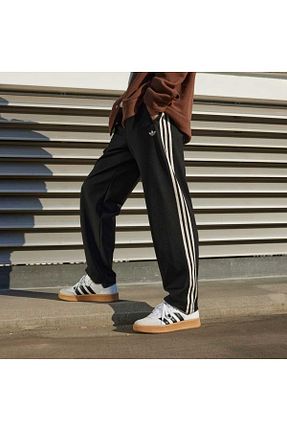 کفش اسنیکر سفید زنانه چرم اصل adidas - کد 854137088