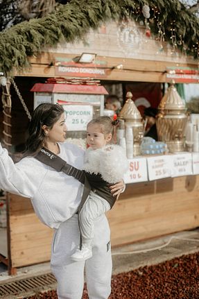 آغوش مادر بژ Sallanır Tomikids - کد 883608280