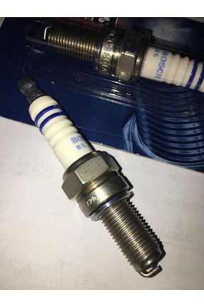 شمع جرقه موتور سیکلت Bosch - کد 793230789