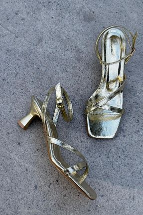 کفش پاشنه بلند کلاسیک طلائی زنانه چرم لاکی yezy shoes - کد 938136246
