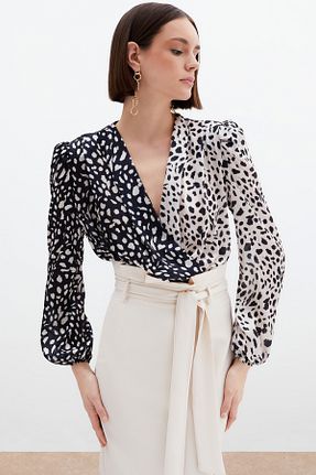بلوز بژ زنانه طرح دار Sateen - کد 660620701