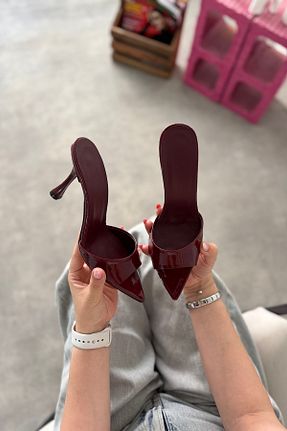 کفش پاشنه بلند کلاسیک زرشکی زنانه چرم لاکی SHOEBELLAS - کد 940349574