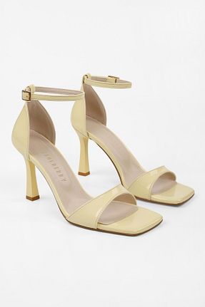 کفش پاشنه بلند کلاسیک رنگی زنانه چرم لاکی Shoeberry - کد 940639693