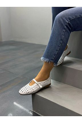 بابت سفید زنانه چرم خالص DOCKA - کد 939527416