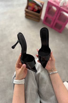 کفش پاشنه بلند کلاسیک مشکی زنانه چرم لاکی SHOEBELLAS - کد 940348559