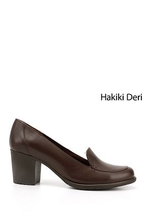 کفش پاشنه بلند کلاسیک قهوه ای زنانه چرم خالص GÖNDERİ(R) - کد 33238521