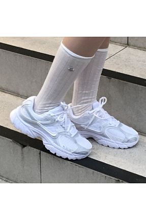 کفش دو و میدانی و تمرینی سفید زنانه Nike - کد 931894407