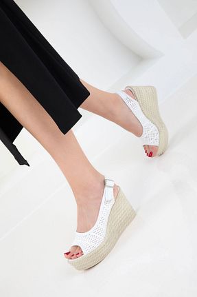 کفش پاشنه بلند پر سفید زنانه پاشنه متوسط (5-9 سانتی متر) SOHO - کد 939069493