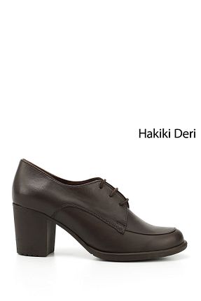 کفش پاشنه بلند کلاسیک قهوه ای زنانه چرم خالص GÖNDERİ(R) - کد 33417214