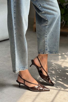 کفش پاشنه بلند کلاسیک قهوه ای زنانه چرم مصنوعی NİŞANTAŞI SHOES - کد 942296280