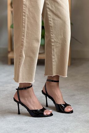 کفش پاشنه بلند کلاسیک مشکی زنانه چرم مصنوعی NİŞANTAŞI SHOES - کد 942946079