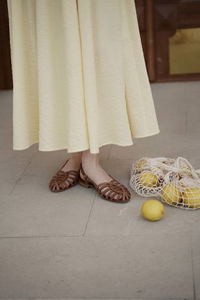 صندل قهوه ای زنانه پاشنه تخت CUCA - کد 845555603