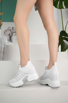 کفش اسنیکر سفید زنانه بند دار lady classy - کد 851323524