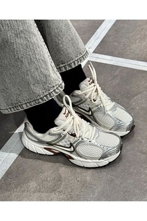 کفش دو و میدانی و تمرینی بژ زنانه Nike - کد 943990116