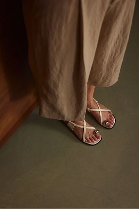 صندل مشکی زنانه پاشنه تخت Seniorah - کد 942687543