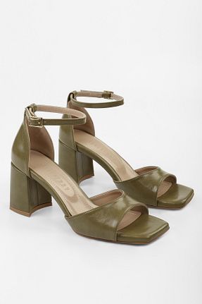 کفش پاشنه بلند کلاسیک رنگی زنانه چرم لاکی Shoeberry - کد 944063618