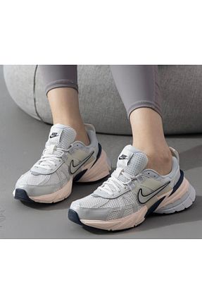 کفش اسنیکر رنگی زنانه بند دار Nike - کد 945355536