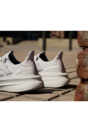 کفش دو و میدانی و تمرینی سفید مردانه adidas - کد 897193803