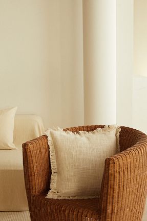 کوسن و روکش کوسن بژ H&M - کد 935859046