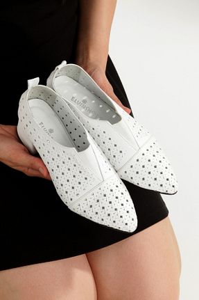 کفش پاشنه بلند کلاسیک سفید زنانه چرم خالص elvinshoes - کد 948610998