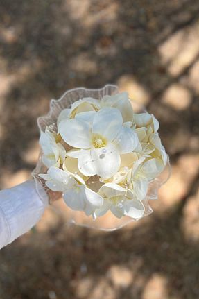 گل خشک و مصنوعی سفید Luxe Floral Bouquet - کد 948148304