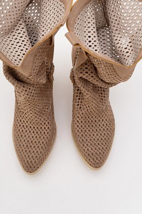 چکمه بژ زنانه چرم مصنوعی luvishoes - کد 949565106