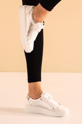 کفش اسنیکر سفید زنانه بند دار چرم طبیعی چرم طبیعی کد 131020243