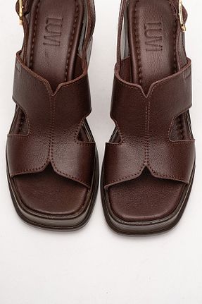 صندل قهوه ای زنانه پاشنه پلتفرم luvishoes - کد 956812953