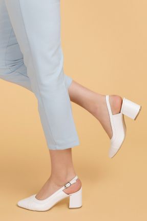 کفش پاشنه بلند کلاسیک سفید زنانه چرم طبیعی پاشنه ضخیم پاشنه متوسط ( 5 - 9 cm ) کد 39878839
