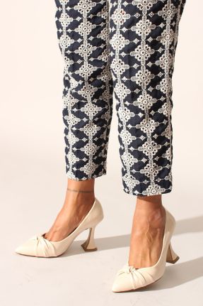 کفش پاشنه بلند کلاسیک بژ زنانه چرم لاکی پاشنه متوسط ( 5 - 9 cm ) کد 149965185
