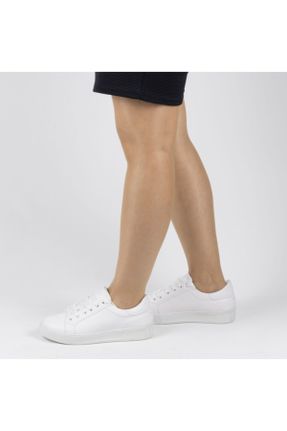 کفش اسنیکر سفید زنانه بند دار چرم مصنوعی کد 209238744